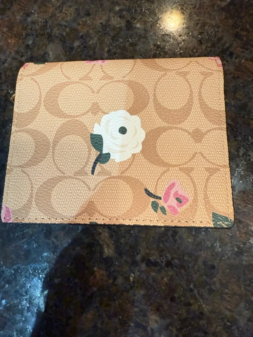 Source Unknown Pink Floral Coach-Style Card Wallet with Gold Charms